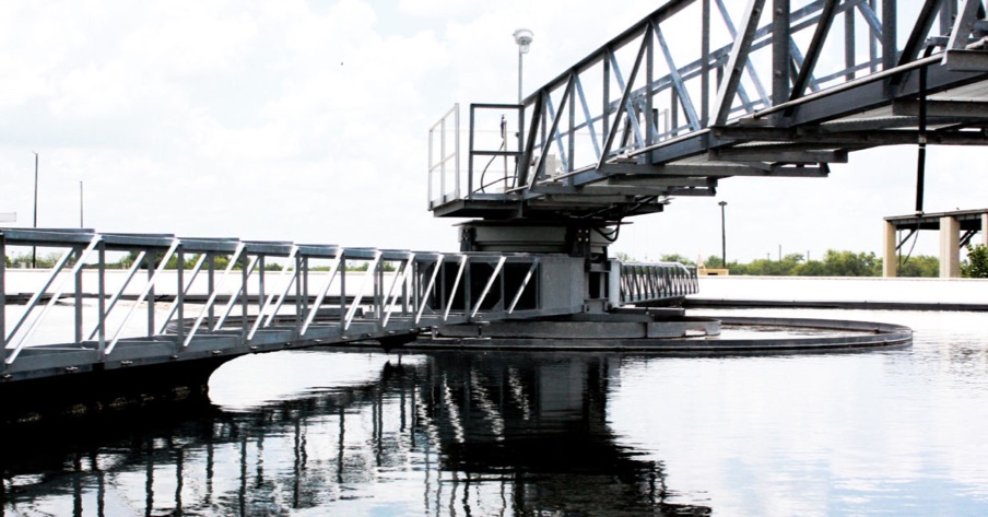 Envirodyne Systems-Clarifiers, Degritters, Weir Cleaners